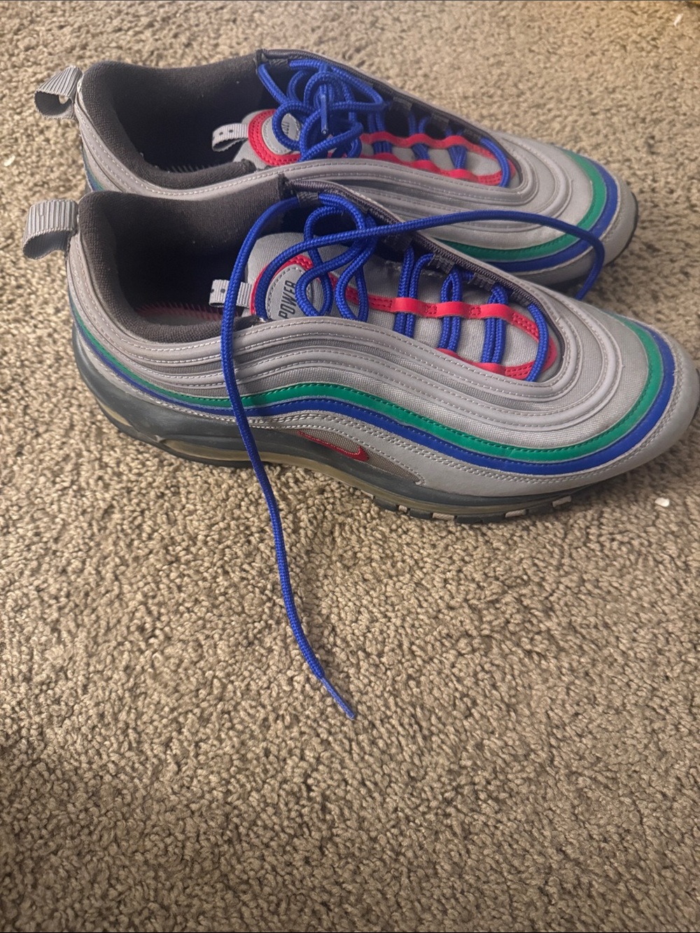 Nike Men’s Sneakers in Grey with Blue, Green and Red Accents
